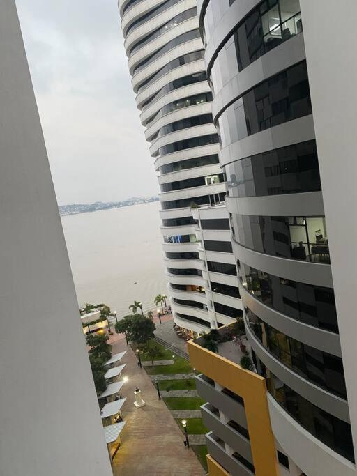 Apartamento Bellini Luxury - Puerto Santa Ana Guayaquil Exterior foto